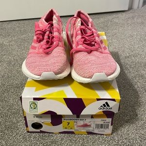 Women’s Pureboost Go Adidas shoes! Size 7